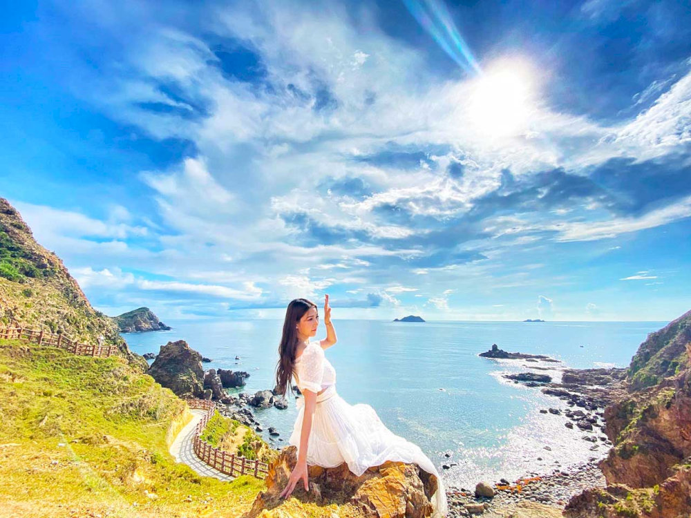 Lịch tr&igrave;nh kh&aacute;m ph&aacute; H&ograve;n Kh&ocirc;